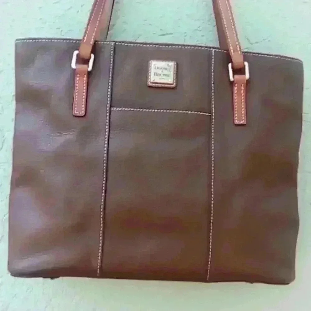 Dooney & Bourke Shoulder Bag​
